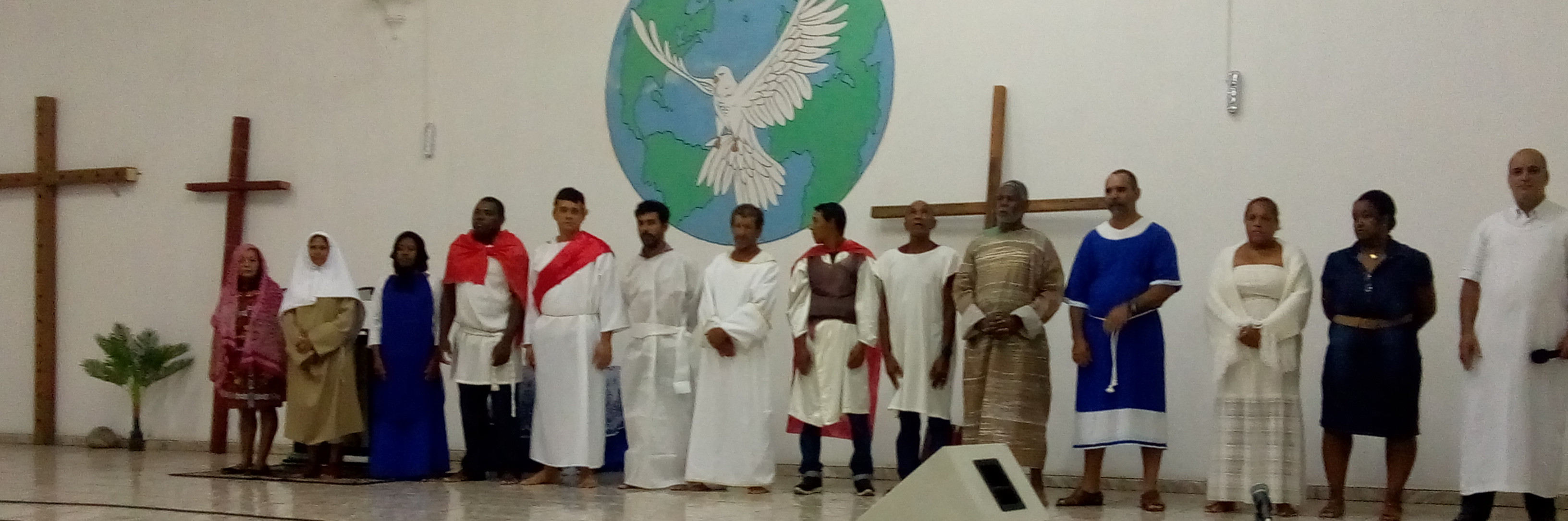 Confia no Senhor de todo o teu coração, e não te estribes no teu próprio entendimento. 6 Reconhece-o em todos os teus caminhos, e ele endireitará as tuas veredas.